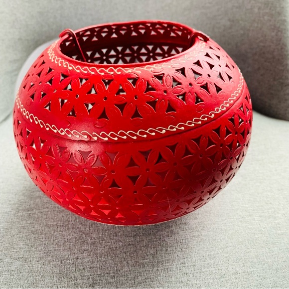 Round Openwork Votive Candle Holder Red Scarlet World Market Painted Metal EUC - Picture 2 of 7